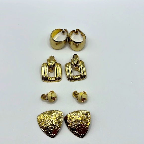 Gold Tone Clip on earrings! 4 Pair oval hoop, square, round and Triangle! Clip - Picture 10 of 12
